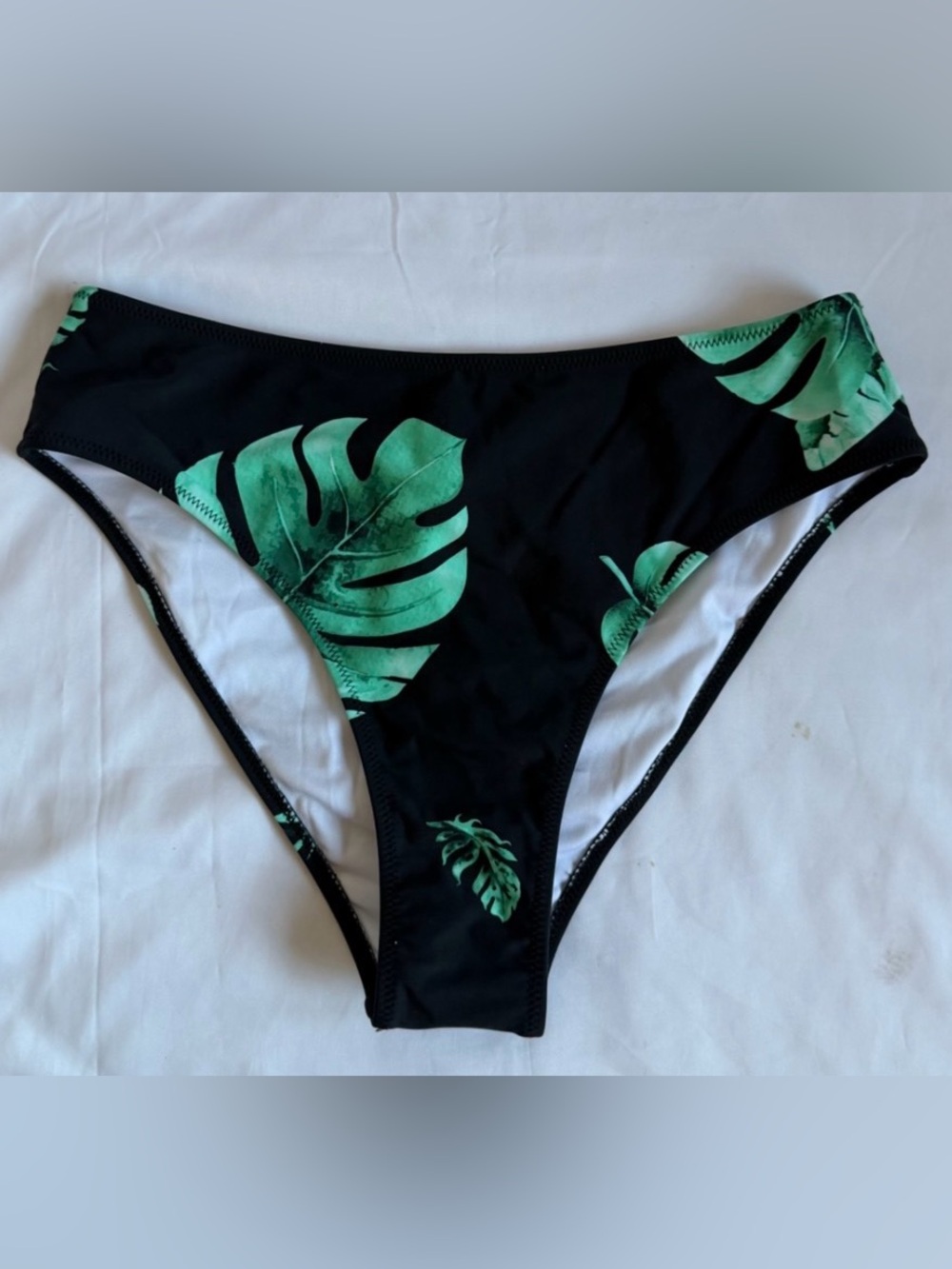 NWT Cupshe Green Monstera Palm Leaf High Waisted Bikini Bottoms Medium Swimwear